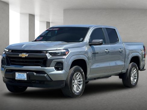 Used 2024 Chevrolet Colorado LT w/ LT Convenience Package III AWD/4WD image 8