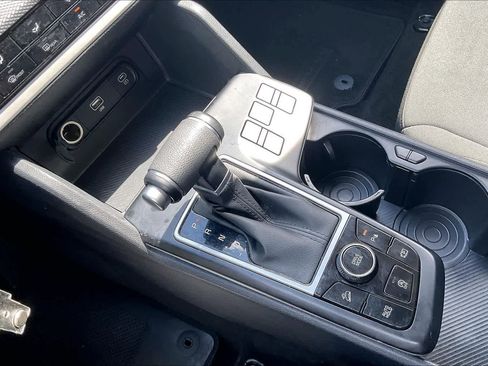 Certified 2025 Kia Sportage LX image 16