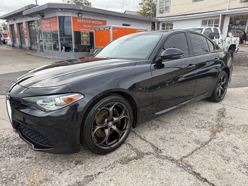 Used 2018 Alfa Romeo Giulia Ti Sport w/ Quick Order Package 22S Sport image 19