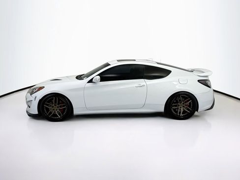 Used 2016 Hyundai Genesis Coupe 3.8 RWD image 8
