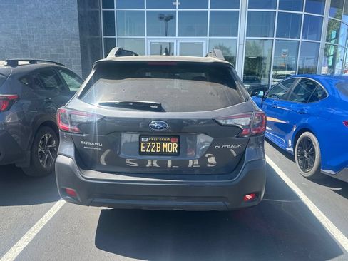 Used 2024 Subaru Outback Premium AWD/4WD image 4
