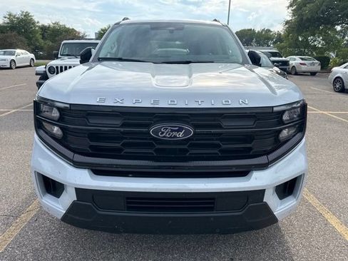 Used 2026 Ford Expedition Active AWD/4WD image 6