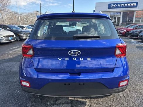 Certified 2024 Hyundai Venue SEL image 19