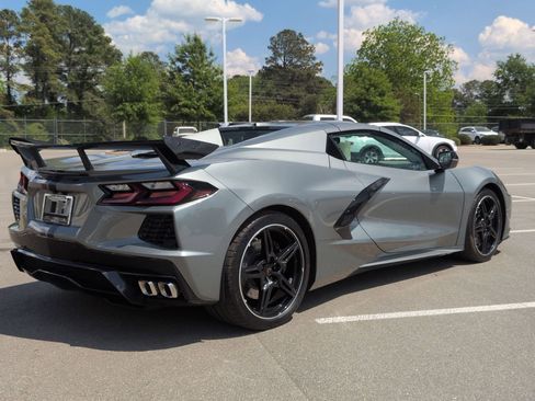 Used 2023 Chevrolet Corvette Stingray Premium Conv w/ Z51 Performance Package RWD image 4
