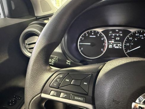 Used 2021 Nissan Kicks S image 14