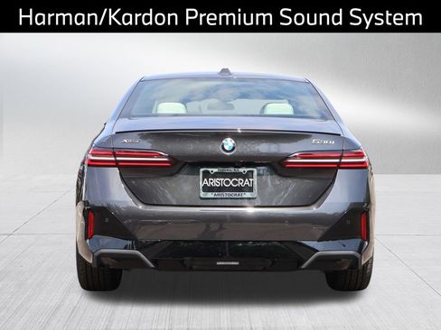 New 2027 BMW 530i xDrive w/ M Sport Package AWD/4WD image 7