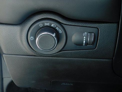 Used 2024 Dodge Durango GT image 19