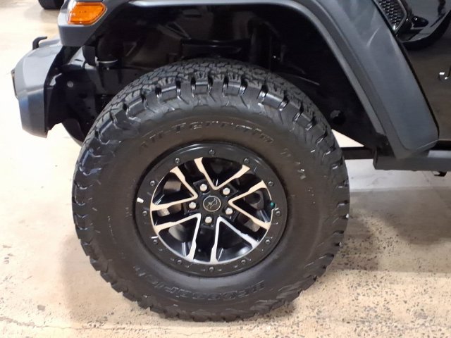 Used 2025 Jeep Wrangler Unlimited Sport AWD/4WD image 10