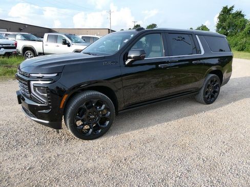 New 2026 Chevrolet Suburban High Country AWD/4WD image 7