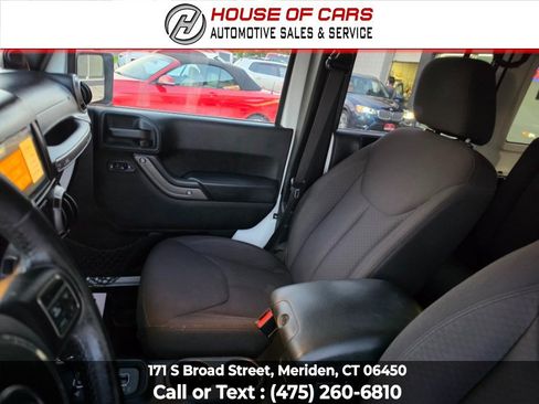 Used 2014 Jeep Wrangler Unlimited Sport w/ Quick Order Package 24S AWD/4WD image 32