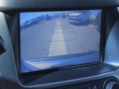 Used 2019 Chevrolet Tahoe LS RWD image 14