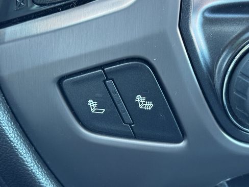 Used 2015 GMC Sierra 1500 SLE image 17