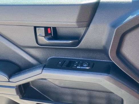 Used 2024 Toyota Tacoma SR image 18