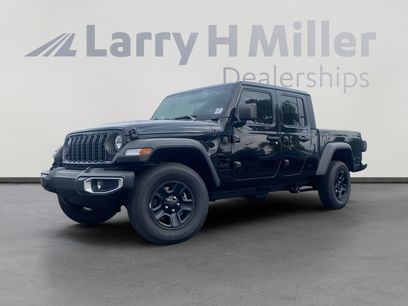 New 2025 Jeep Gladiator Sport