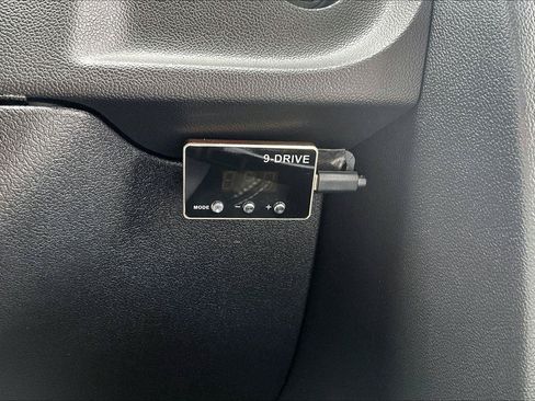 Used 2009 Dodge Challenger SRT8 w/ SRT Option Group II RWD image 37