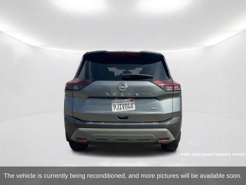 Used 2023 Nissan Rogue SV FWD image 7