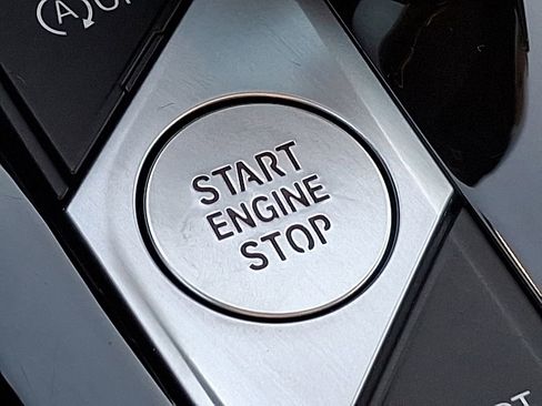 Used 2023 BMW X3 xDrive30i w/ Premium Package image 18