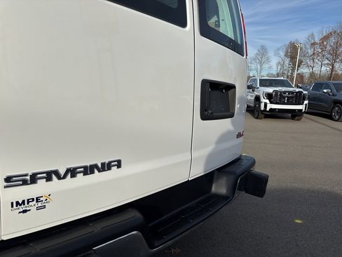 Used 2024 GMC Savana 2500 w/ Driver Convenience Package image 25