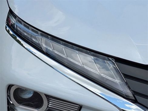 New 2025 Mitsubishi Eclipse Cross SE image 11