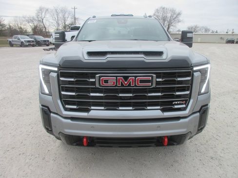 New 2026 GMC Sierra 2500 AT4 image 12