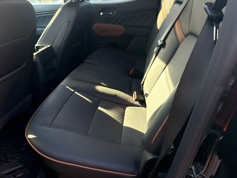 Used 2025 GMC Canyon AT4 w/ Nightfall Edition image 7