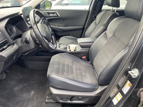 Used 2024 Mitsubishi Outlander SE AWD/4WD image 4