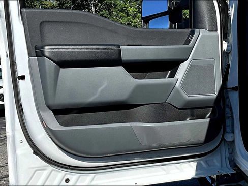 Used 2022 Ford F150 XLT w/ XTR Package image 9