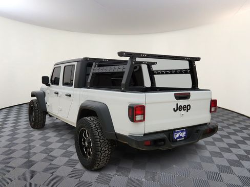 Used 2025 Jeep Gladiator Sport AWD/4WD image 3