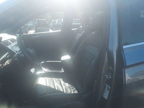 Used 2023 Volkswagen Tiguan SEL R-Line AWD/4WD image 31