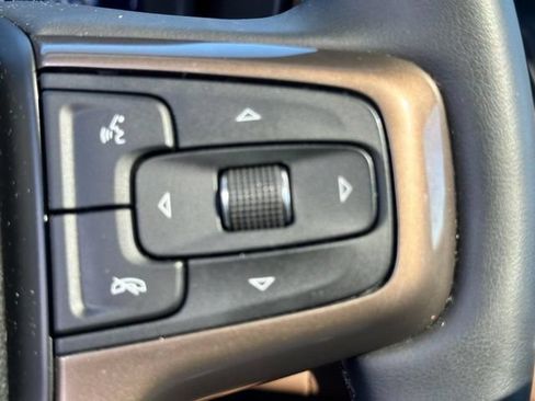 Used 2024 Chevrolet Tahoe High Country AWD/4WD image 22
