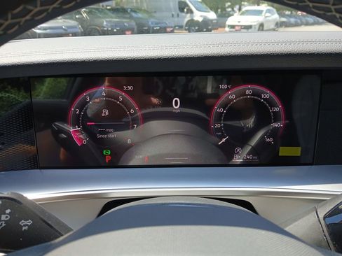 New 2025 Volkswagen Tiguan SE image 15