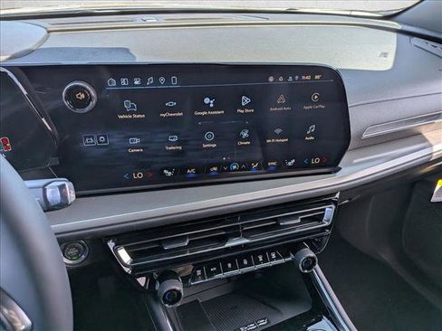 New 2026 Chevrolet Traverse LT w/ Sun and Wheel Package FWD image 12