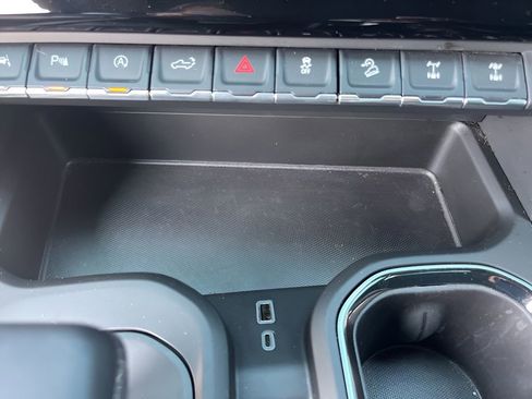 Used 2023 GMC Sierra 1500 AT4X image 30