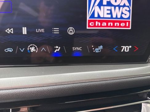 Certified 2024 Chevrolet Traverse LT image 19