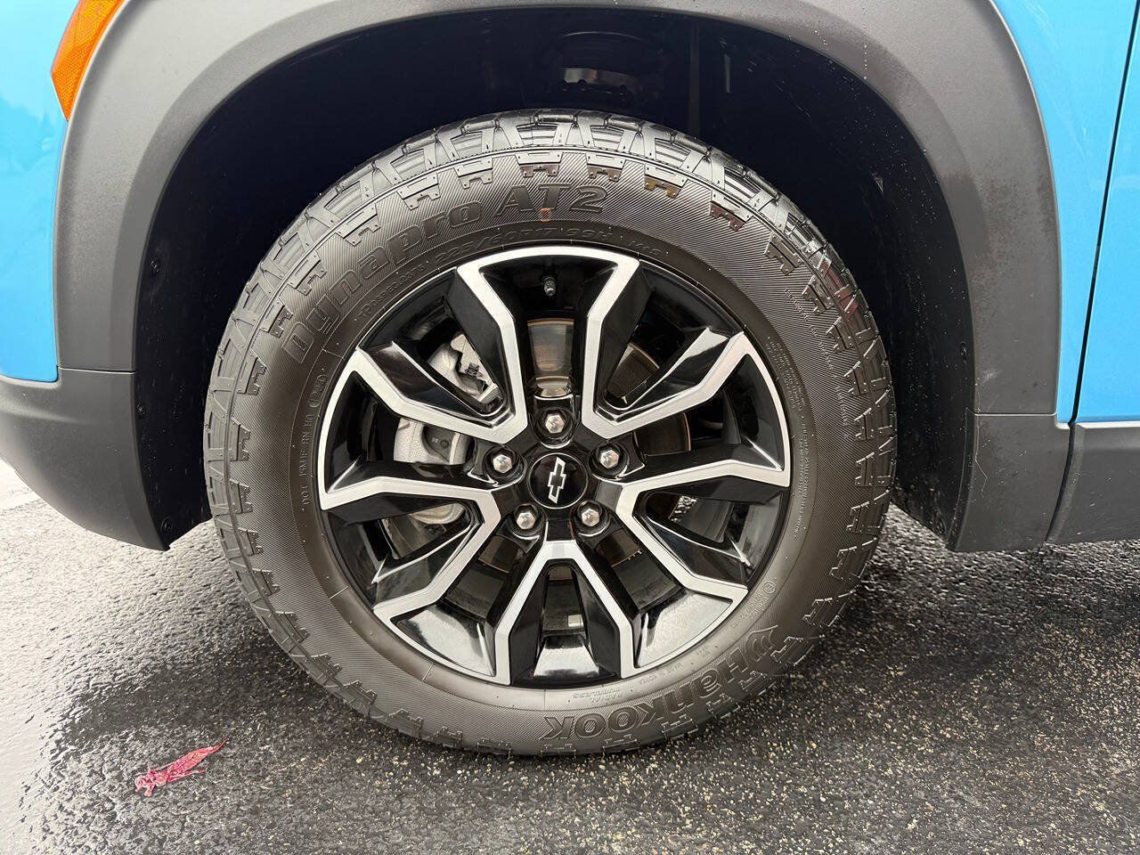 Used 2025 Chevrolet TrailBlazer ACTIV FWD image 9