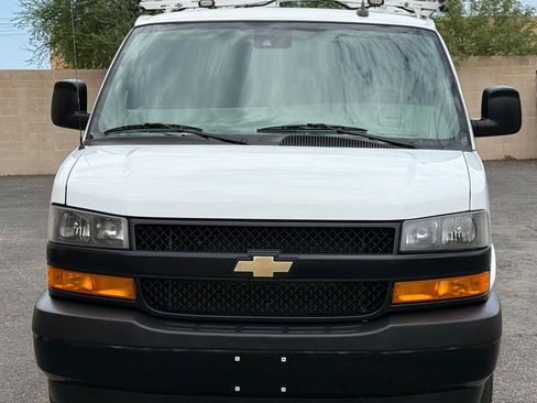 Used 2019 Chevrolet Express 2500 w/ Driver Convenience Package RWD image 3