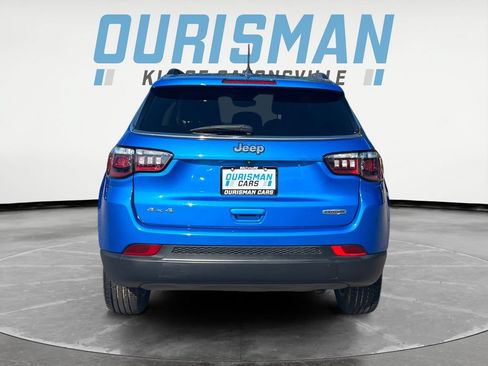 Used 2022 Jeep Compass Latitude AWD/4WD image 5