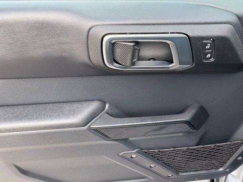 Used 2025 Ford Bronco Badlands w/ Sasquatch Package image 11