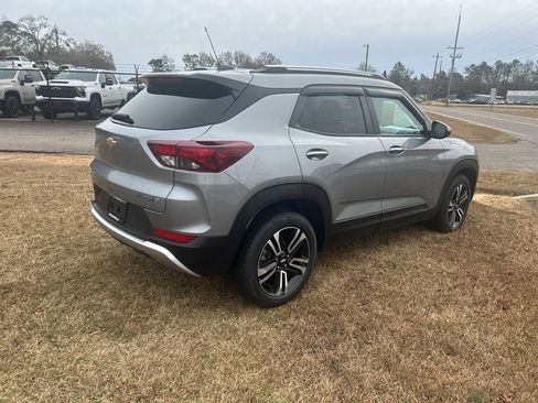Used 2023 Chevrolet TrailBlazer LT w/ Convenience Package image 12