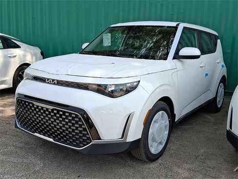 New 2025 Kia Soul EX image 3