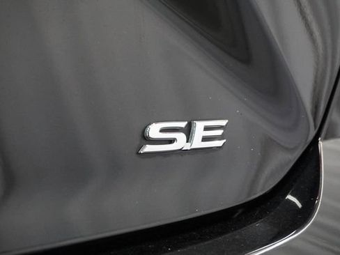 Used 2025 Toyota Camry SE FWD image 7