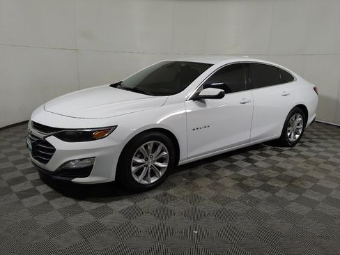 Used 2020 Chevrolet Malibu LT FWD image 2