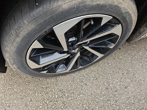 Used 2022 Mitsubishi Outlander SEL image 4