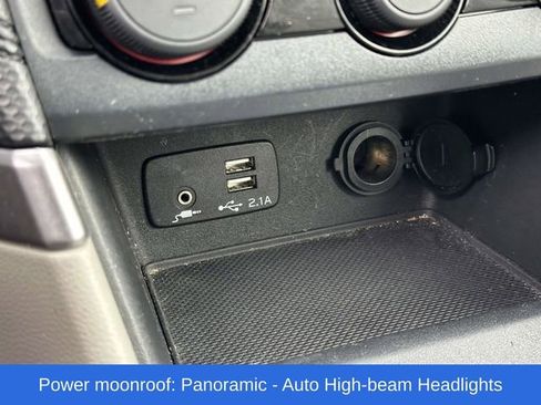 Used 2021 Subaru Forester Premium image 8