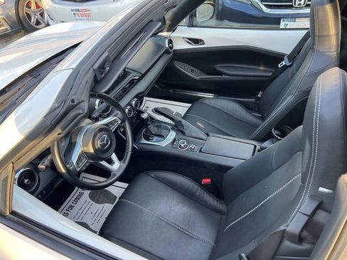 Used 2020 MAZDA MX-5 Miata RF Grand Touring RWD image 25