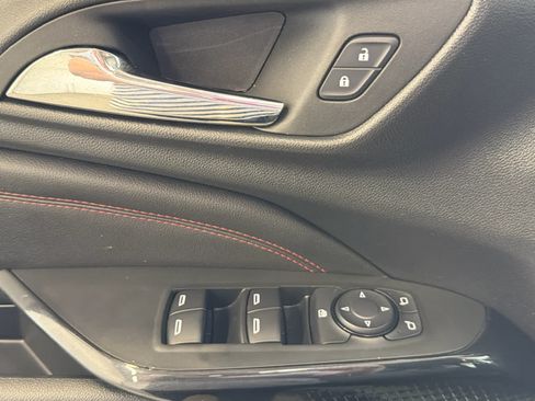 Used 2024 Chevrolet Trax RS FWD image 20
