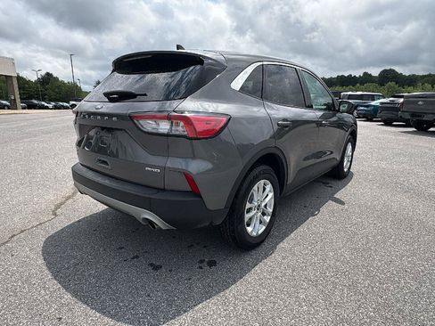 Certified 2022 Ford Escape SE w/ Cold Weather Package AWD/4WD image 4