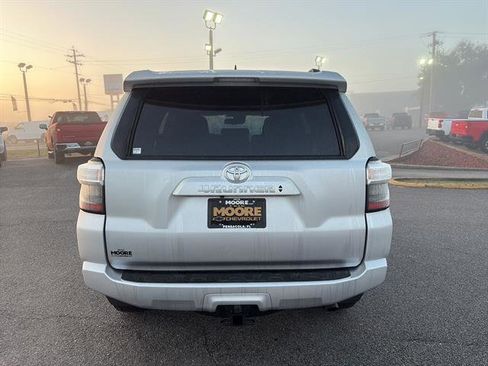 Used 2022 Toyota 4Runner SR5 Premium w/ Moonroof Package RWD image 6