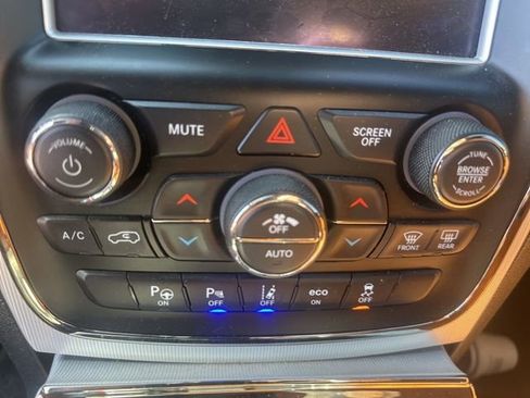 Used 2018 Jeep Grand Cherokee Trackhawk image 25