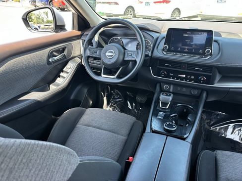 Used 2023 Nissan Rogue SV AWD/4WD image 12